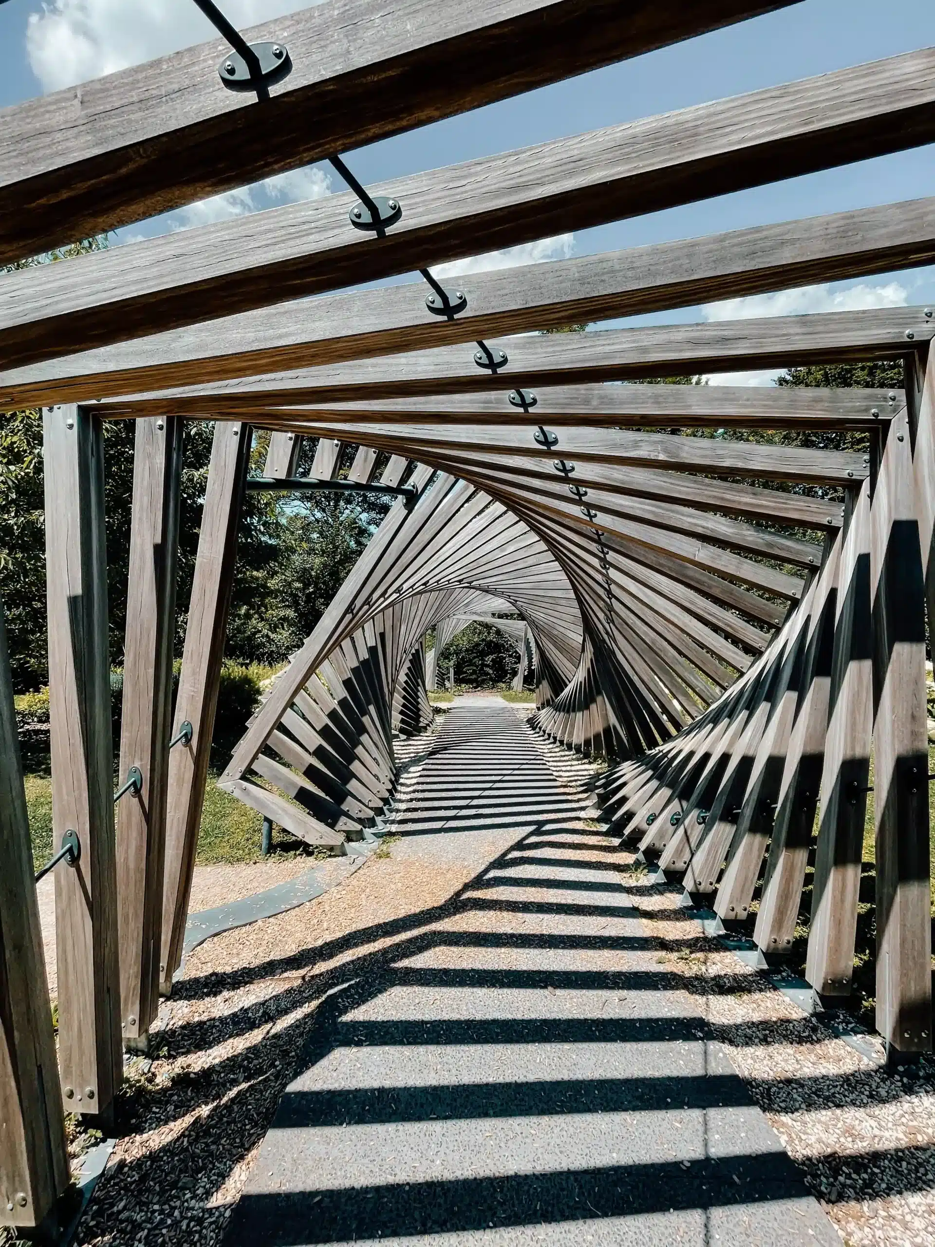 a beautiful geometric structure in one of the parks we discovered in France 