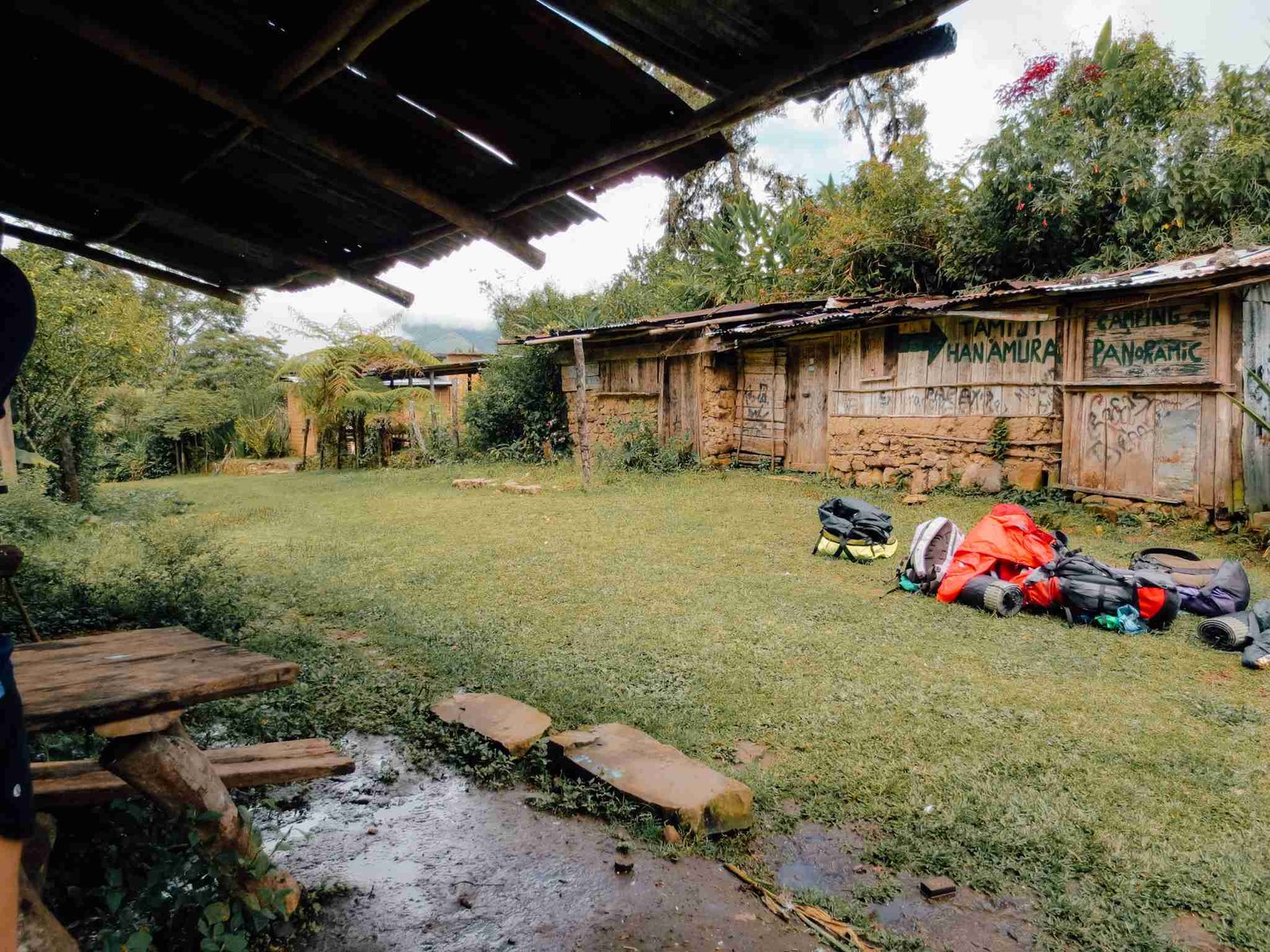A community and stopping point along the El Choro Trail